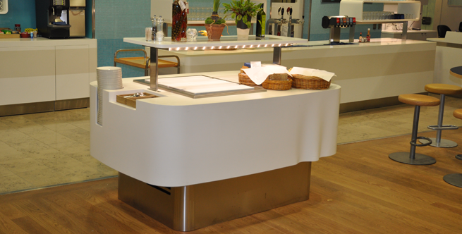 Buffé disk i Corian®. Beställare: SAS. Arkitekt: TEA